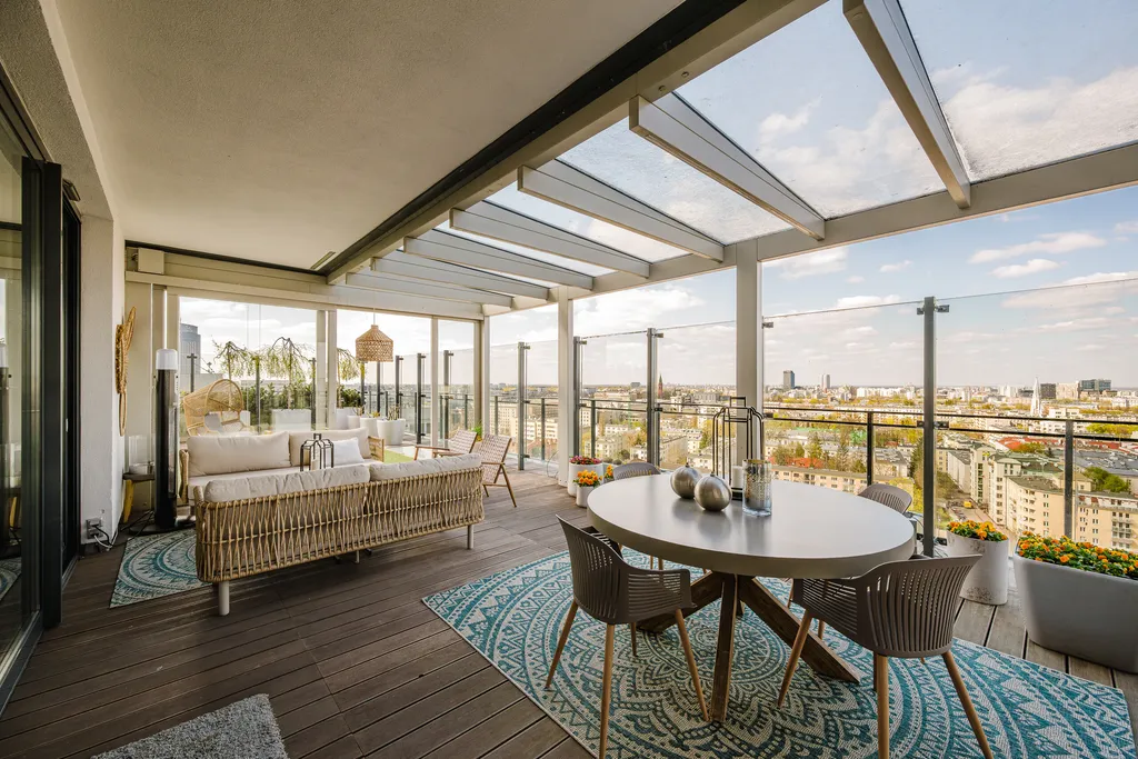 Kadr z penthouse’u z tarasem