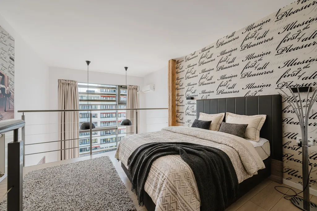 Kadr z apartamentu z antresolą